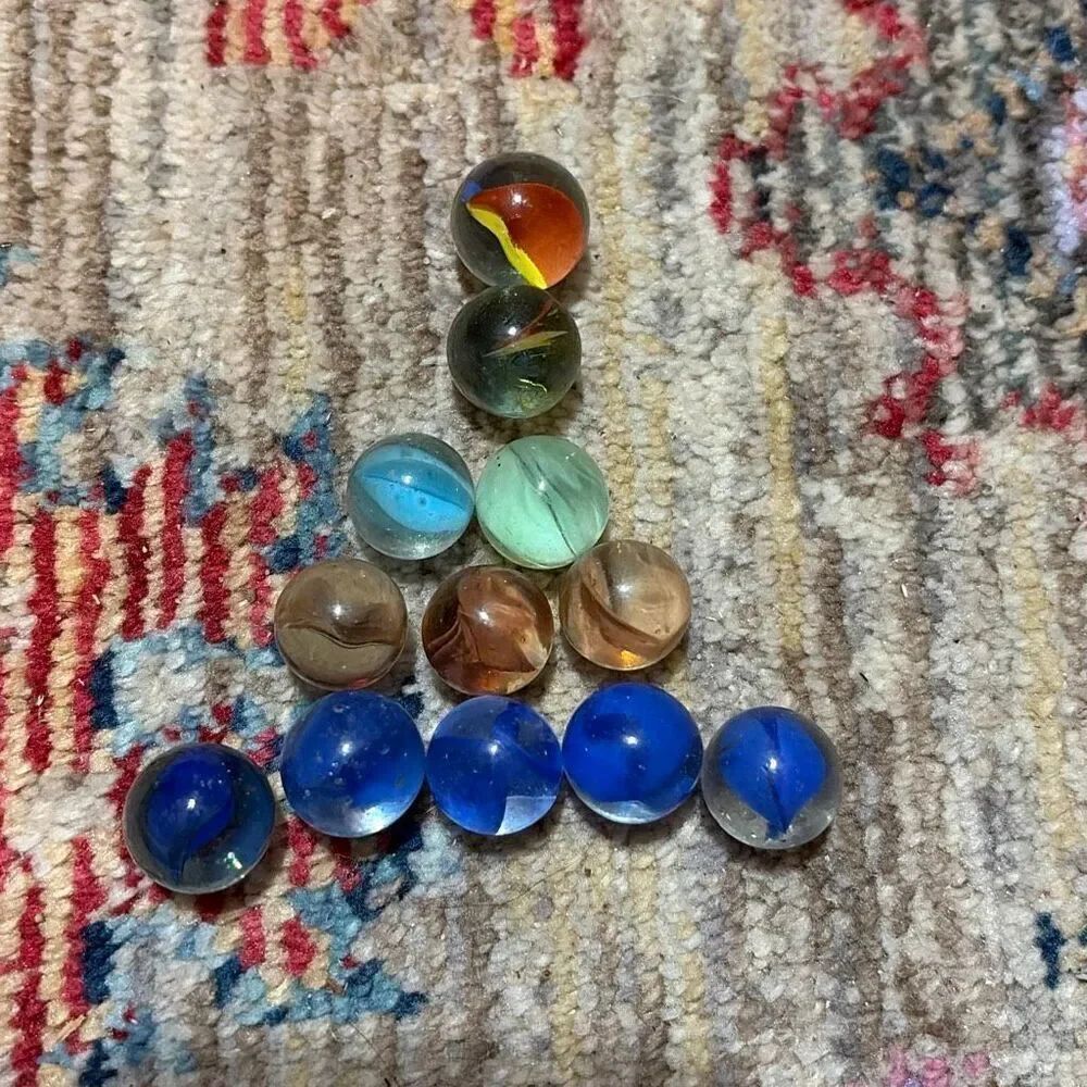 Vintage group of cats eye marbles 12 each, including one Japanese